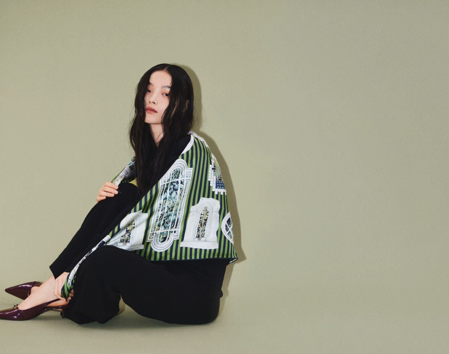 2025　AUTUMN & WINTER　LOOK BOOK | SWASH LONDON（スウォッシュロンドン）ワンランク上のイギリスのスカーフブランド