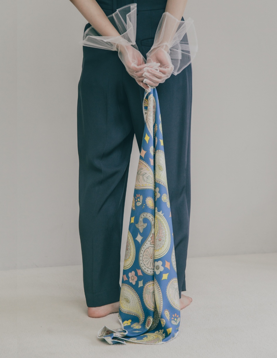2025　SPRING & SUMMER　LOOK BOOK | SWASH LONDON（スウォッシュロンドン）ワンランク上のイギリスのスカーフブランド